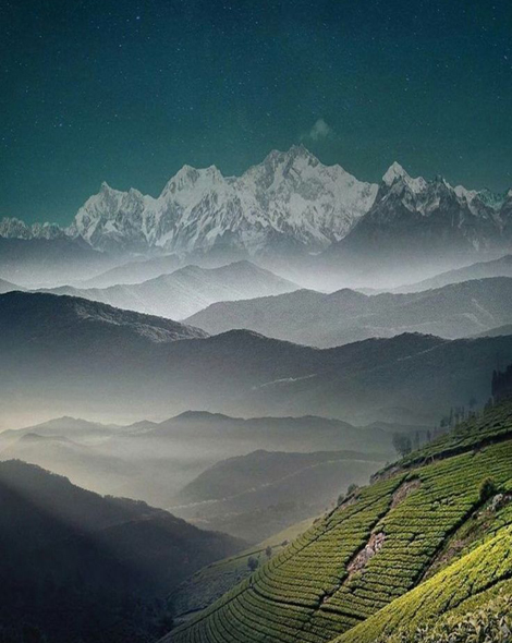 Darjeeling – Queen of the Hills & Gateway to Himalayan Bliss